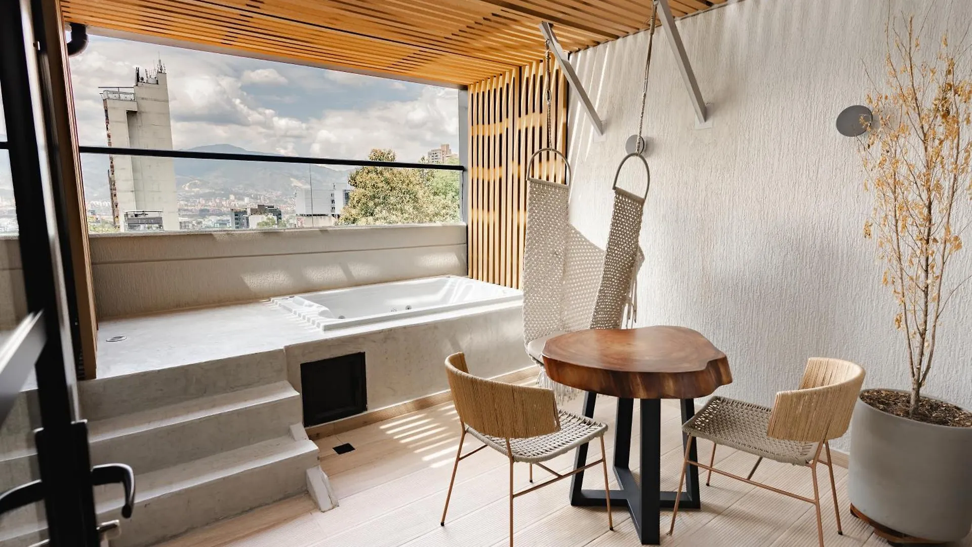 **** Hotel Nakua Stay & Work Medellin Colombia